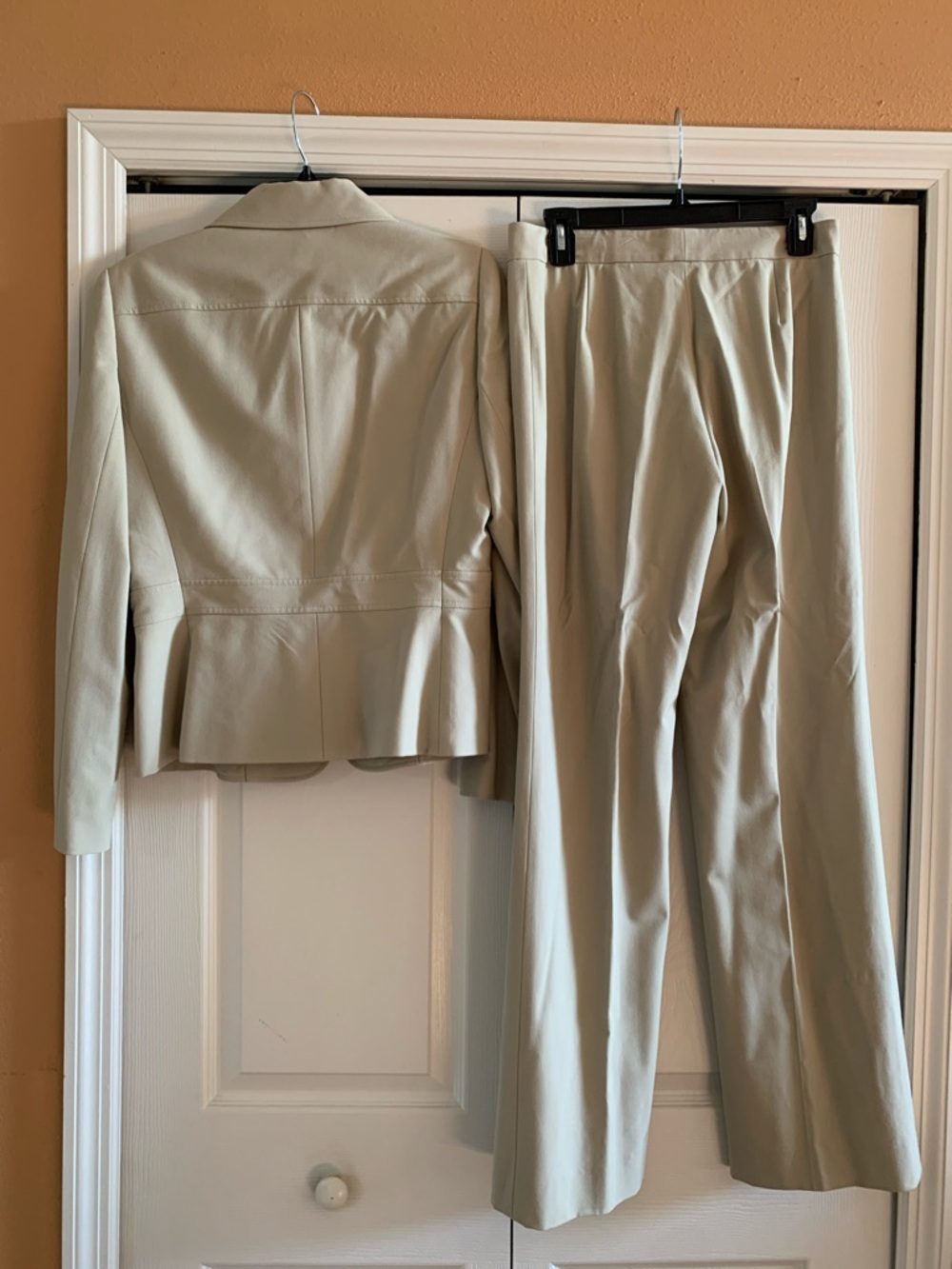 Tahari ASL Tan Two-Piece Pant Suit - Picture 5 of 13